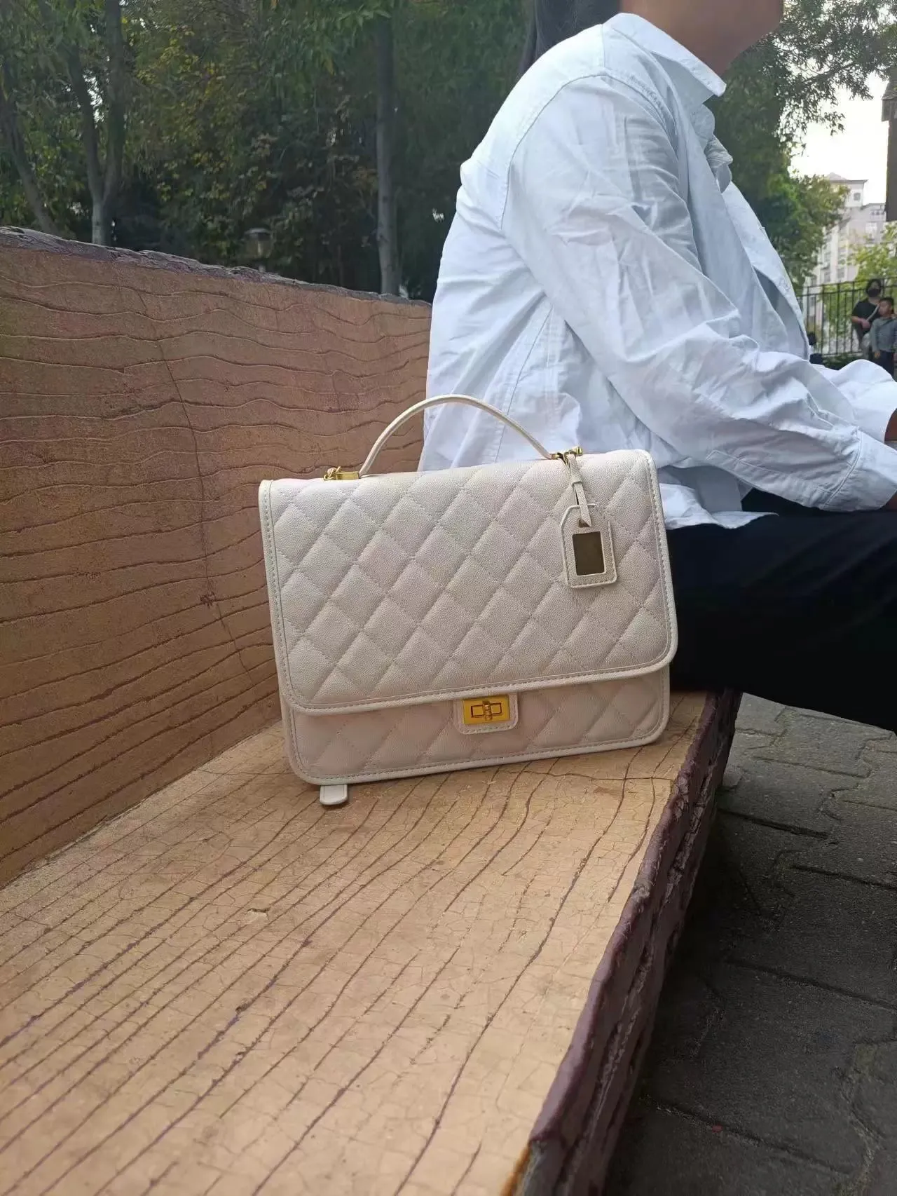 Quilted Women's Work Clothing Special-Interest Design Chain Backpack
