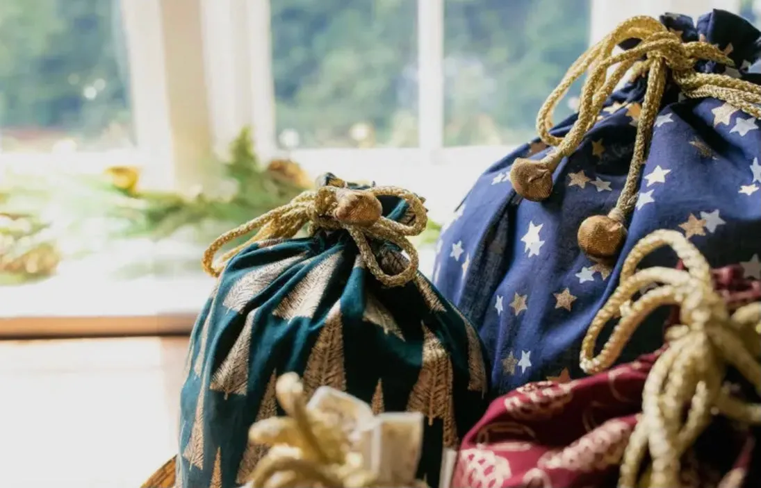 Sustainable Gift Wrap - Medium Drawstring Bag